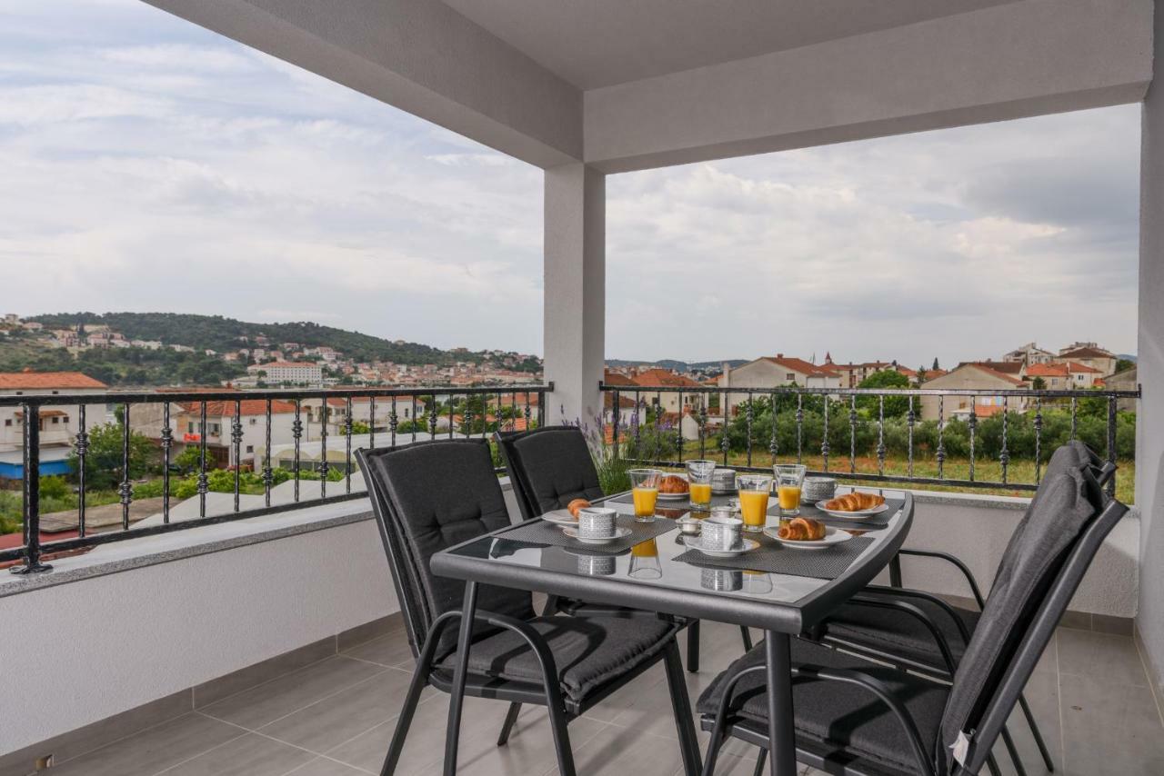 Villa Apartments Aa 1 Trogir Exterior foto